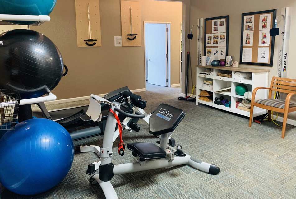 Hagan Chiropractic In Hayward waiting room